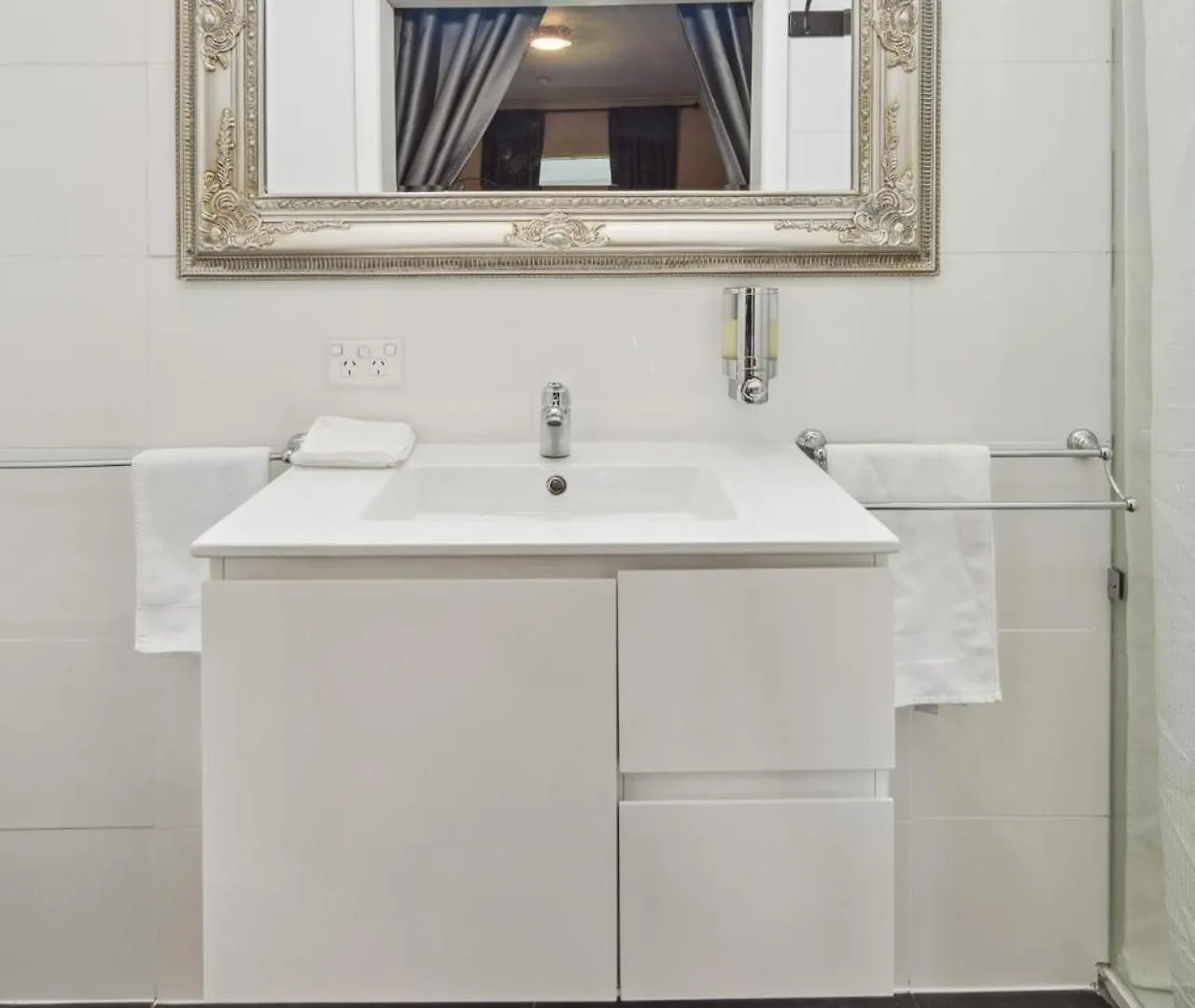 Cypress Bnb Hervey Bay Bed & Breakfast
